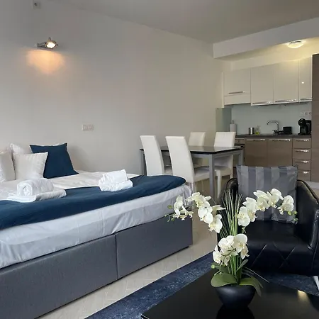 Apartment Smart Carrara Apartmens Budapest