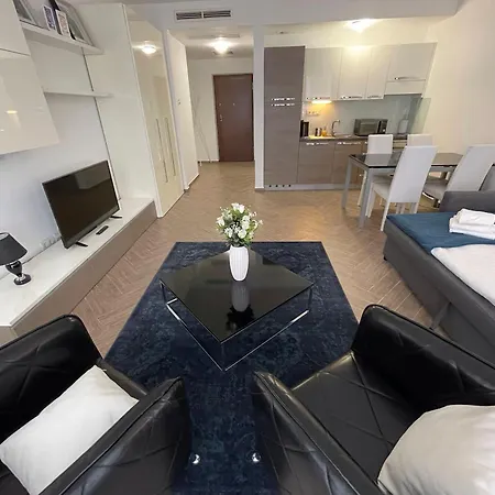 Apartment Smart Carrara Apartmens Budapest