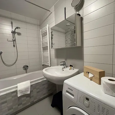 Smart Carrara Apartmens *